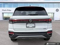 The 2025 Volkswagen Taos Comfortline, with only 10 kilometers, is ready to transform your daily driv... (image 3)