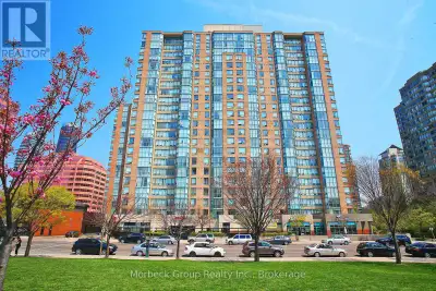 Bright And Spacious 2 Bedroom Plus Den Condo In Enfield Place, Located In The Heart Of Mississauga C...