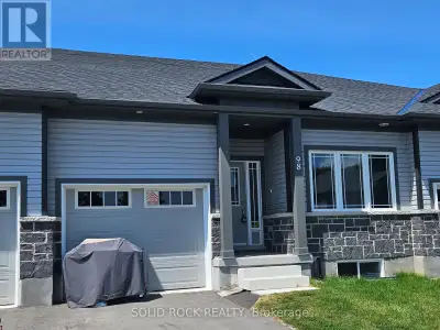 98 ADLEY DRIVE Brockville, Ontario