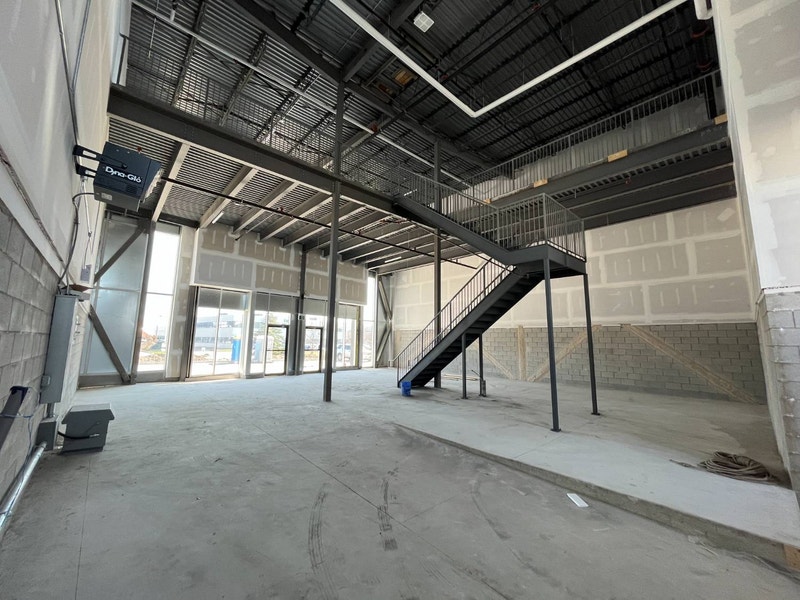 3,670 sqft private industrial warehouse for rent in Mississauga