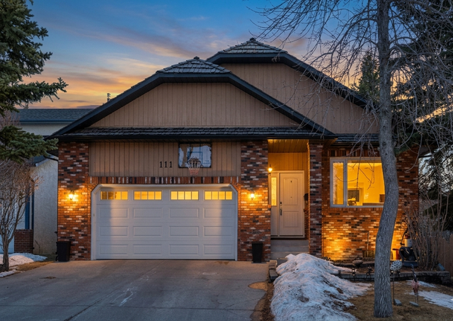 PRICE DROP! UPDATED 6 BED EDGEMONT WALK UP BUNGALOW FOR SALE