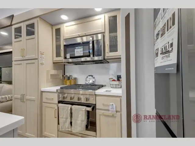 2025 Forest River RV Cedar Creek Cottage 40CBK in Travel Trailers & Campers in Red Deer - Image 20