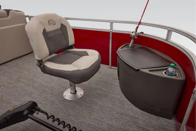 2026 Sun Tracker Fishin' Barge 22 XP3 TRITOON-pontoon boat in Powerboats & Motorboats in Vernon - Image 11