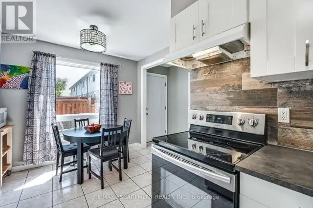 2 - 2700 BARTON STREET E Hamilton (Grayside), Ontario in Condos for Sale in Hamilton - Image 13