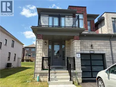 Beautiful single garage house, only linked to left side from garage. 4 bed rooms with 1 bedroom walk...