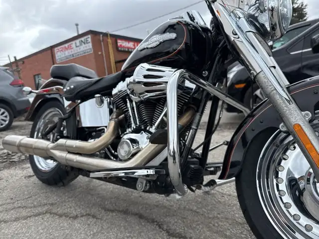 2010 Harley-Davidson Fat Boy ~ FAT BOY ~ 96CI ~ 2 INTO 1 ~ CANAD in Street, Cruisers & Choppers in City of Toronto - Image 29