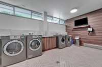 Sundowner Apartments is located in Vancouver's West End. Only two blocks from beautiful English Bay... (image 6)