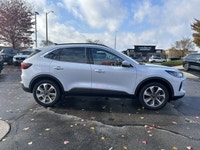 Discover the ultimate blend of sophistication and versatility with this stunning 2025 Ford Escape Pl... (image 3)