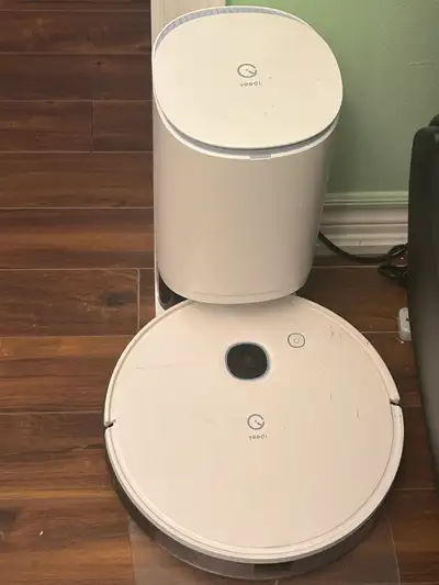 Used Yeedi Station Robot Vacuums with accessories, View more