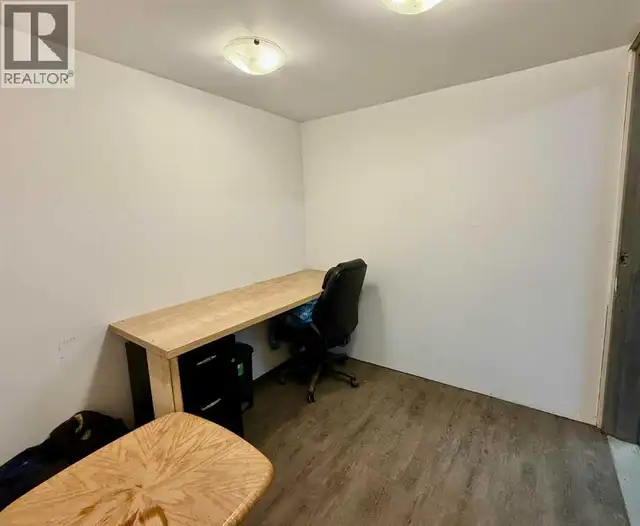 5114 43 Street Consort, Alberta in Commercial & Office Space for Sale in Red Deer - Image 9