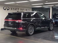 The 2024 Lincoln Aviator Reserve is a refined and powerful three-row luxury SUV that offers a compel... (image 3)