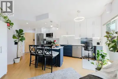 Welcome to your ultimate Westshore oasis! This stunning 1-bedroom corner condo beautifully combines...