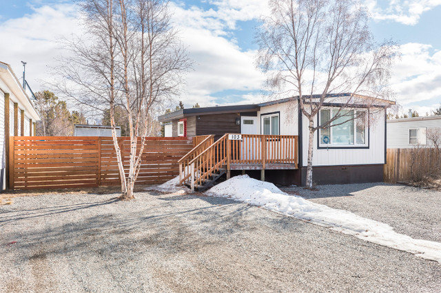 Beautifully Renovated, Turn Key Mobile home! - Felix Robitaille® in Houses for Sale in Whitehorse - Image 3