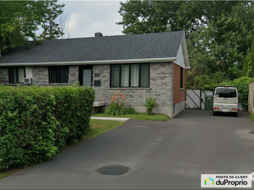 $565,000 - Bungalow for sale in Beloeil — photo 1