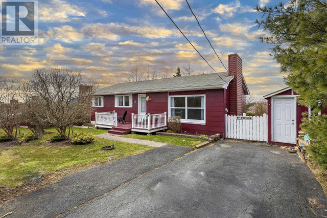 13 Cross Road Dartmouth, Nova Scotia in Houses for Sale in Dartmouth - Image 3