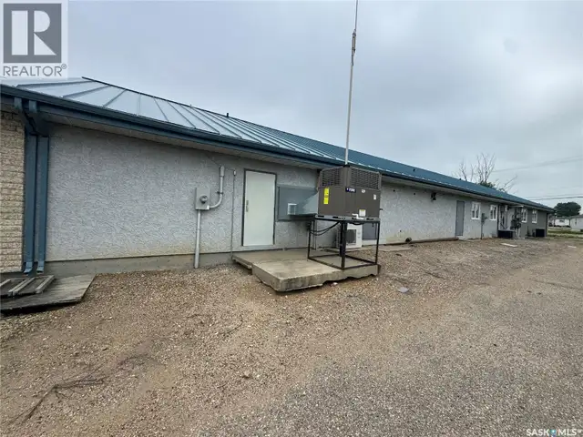102 Sims AVENUE Weyburn, Saskatchewan in Commercial & Office Space for Sale in Regina - Image 28