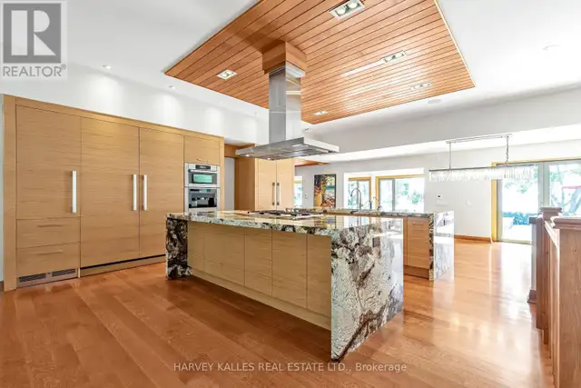 90 OAKLANDS PARK COURT Burlington (Bayview), Ontario in Houses for Sale in Oakville / Halton Region - Image 9