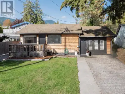Discover a prime investment opportunity in the heart of Gibsons. This side-by-side duplex offers ver...