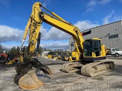 Hours: 6033 | Location: Ottawa, ON, CA | Arms: Medium Arm; Attachments: Aux Hydraulics; Attachments:...