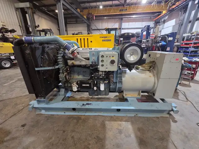 2008 Detroit 12.7L Generator Set in Heavy Equipment in Edmonton - Image 4