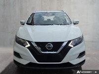 This 2023 Nissan Qashqai SV AWD comes equipped with Intelligent All-Wheel Drive, a Power Moonroof, 1... (image 8)
