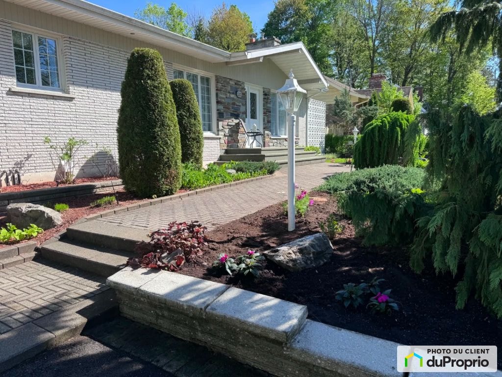 105e Avenue — photo 2