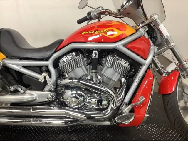 2003 Harley-Davidson 100th Anniversary VRSCA V-Rod in Street, Cruisers & Choppers in City of Toronto - Image 3