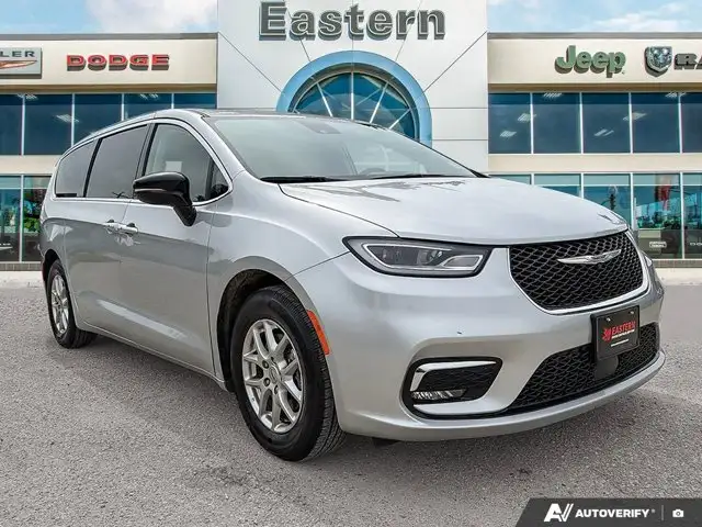 2024 Chrysler Pacifica | Touring-L | Apple CarPlay and Android in Cars & Trucks in Winnipeg - Image 8