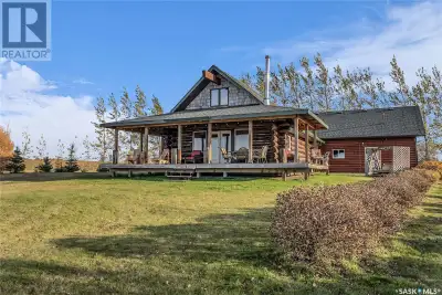 ATTENTION BEEKEEPERS, HUNTERS, AND NATURE ENTHUSIASTS! Welcome to Blue Heron Acres—a breathtaking 12...