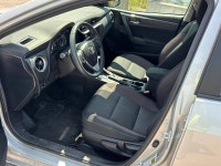 2018 TOYOTA COROLLA LE EDITION WHOA!!! ONLY 46,145KM CLEAN CARFAX TOP STAFF PICK CERTIFICATION INCLU... (image 5)