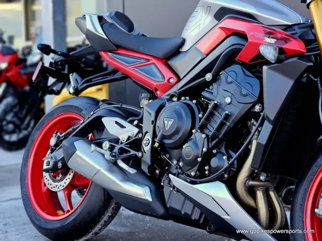 2026 Triumph Street Triple RX in Street, Cruisers & Choppers in Oshawa / Durham Region - Image 7