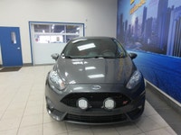 FORD FIESTA ST 2017 TURBO 197 HP MANUEL 6 VITESSES BANC RÉCARO EN CUIR NOIR CHAUFFANT / BLUETOOTH /... (image 3)