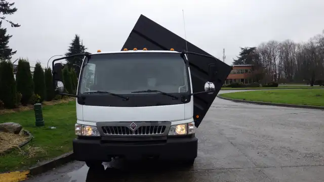 2009 International CityStar Side Dump Flatdeck in Heavy Trucks in City of Toronto - Image 30