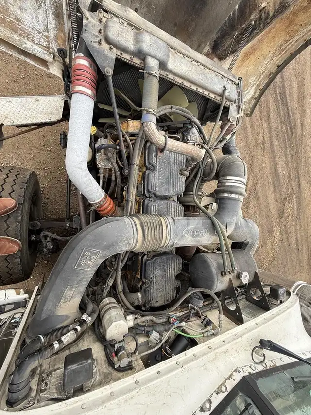 2006 PETERBILT 378 in Heavy Trucks in Saskatoon - Image 11