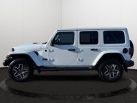 This 2026 JEEP WRANGLER 4-DOOR SAHARA has the following options Cloth Low-Back Bucket Seats, Remote... (image 1)