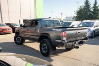 This Toyota Tacoma TRD Off-Road Premium is built to handle both rugged adventures and everyday drivi... (image 2)