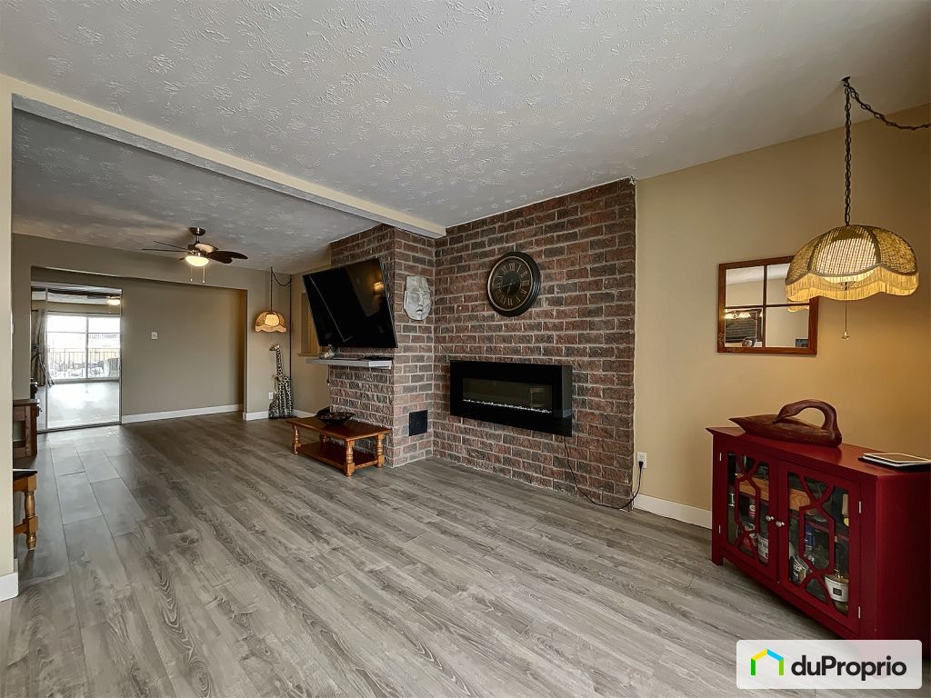 $322,000 - Condominium for sale in Sherbrooke (Jacques-Cartier) — photo 2