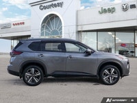 One Owner | Clean Carfax | Leather | Panoramic Moonroof Ready for your next adventure or daily commu... (image 6)