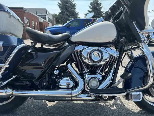 2012 Harley-Davidson Electra Glide ~ ELECTRA GLIDE ~ POLICE ~ 10 in Sport Touring in City of Toronto - Image 11