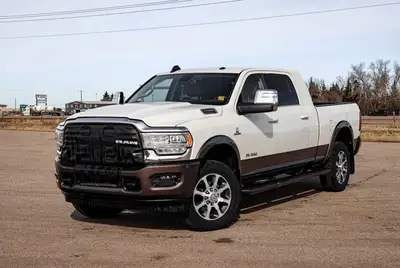 TIRES: LT285/60R20E OWL ON-/OFF-ROAD,LOWER TWO-TONE PAINT,220-AMP ALTERNATOR,GVWR: 4 535 KGS (10 000...