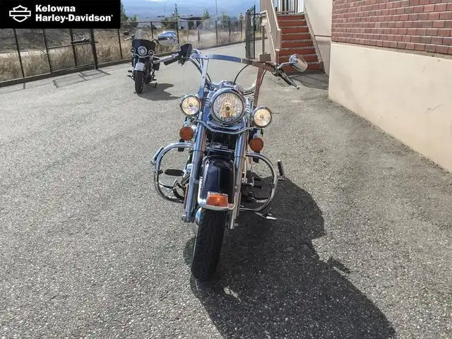 2013 Harley-Davidson FLSTC - Heritage Softail Classic in Street, Cruisers & Choppers in Kelowna - Image 3