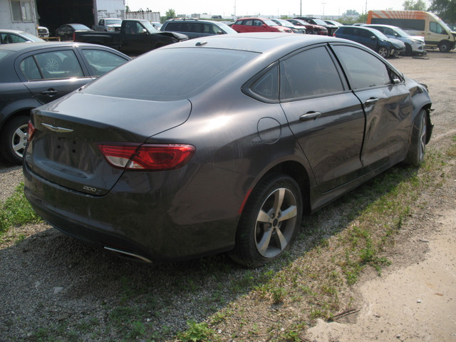 **OUT FOR PARTS!!** WS7714 2016 CHRYSLER 200 in Auto Body Parts in Woodstock - Image 3