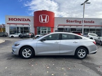 Designed to meet your everyday driving demands with ease and efficiency, this 2018 Chevrolet Malibu... (image 7)