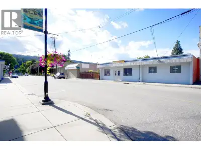 A versatile commercial building with an attractive shop front in a popular part of town. Zoned C1 gi...