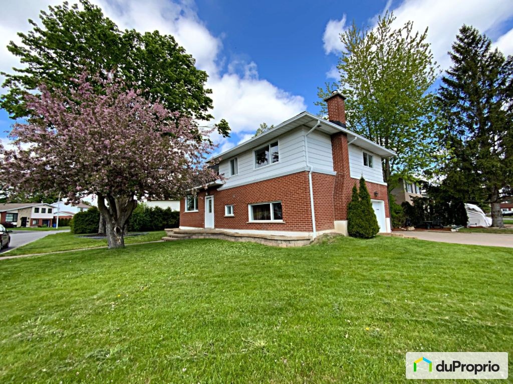 $970,000 - Split Level for sale in Dollard-Des-Ormeaux — photo 1