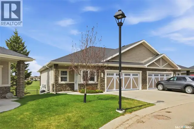 542 Pringle CRESCENT Saskatoon, Saskatchewan in Condos for Sale in Saskatoon - Image 2