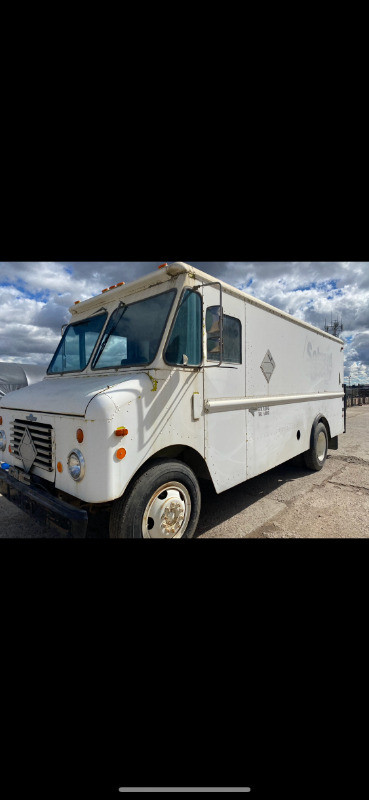 1987 GMC Grumman Kurbmaster, 2 ton. $9200 in Cars & Trucks in Edmonton