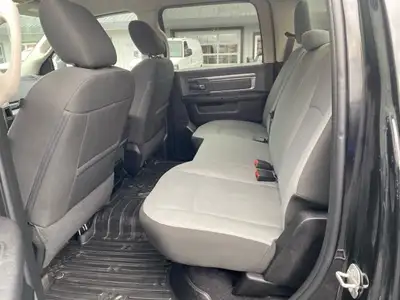 2022 RAM 1500 Classic SLT CLEAN CARFAX!!!! 4x4 HEMI, CRUISE,..., View more