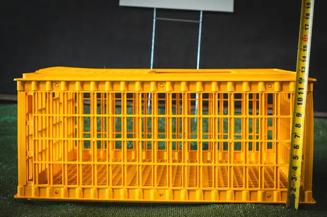 Heavy Duty Chicken Crate- SKU#HDCC63694106908033122