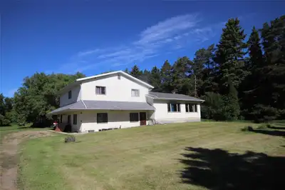 R39//Dufferin/NEW PRICE!!! 9.17 Acre Property just West of Carman! A Private Location and Well Treed...